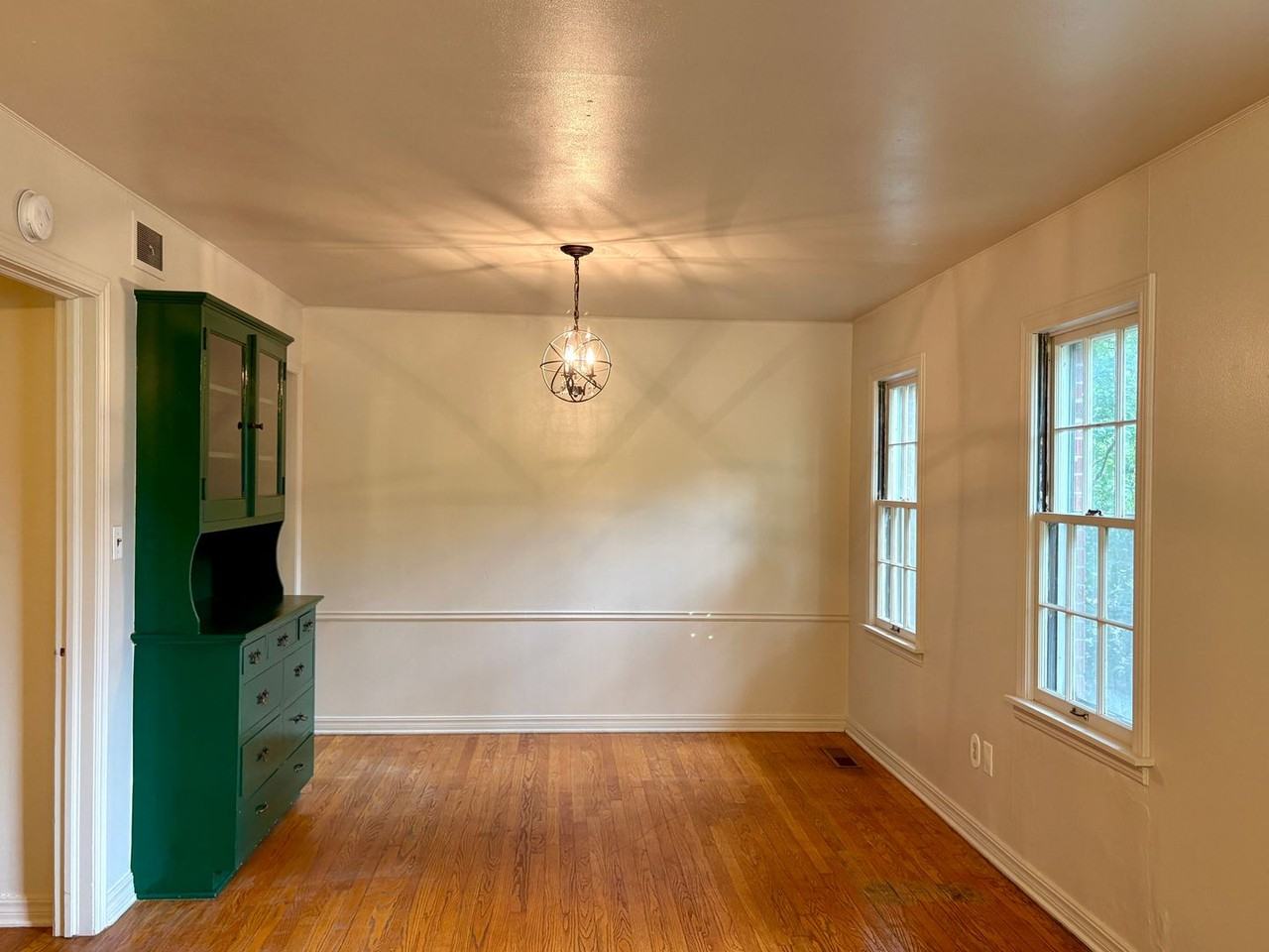 5305 N Walker Ave - Photo 2 of 16