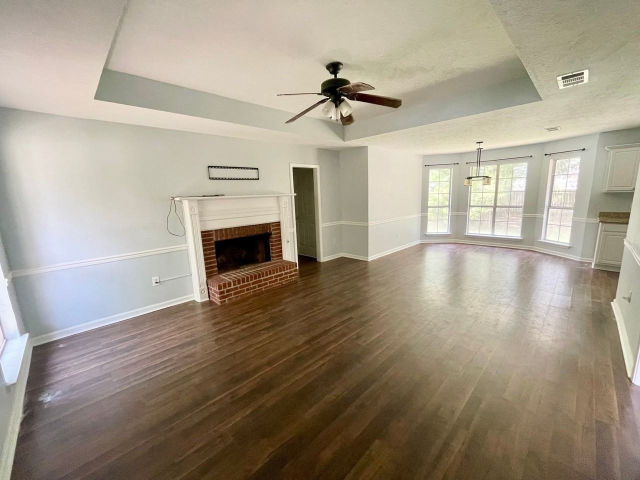 129 Bellegrove Cir - Photo 2 of 14