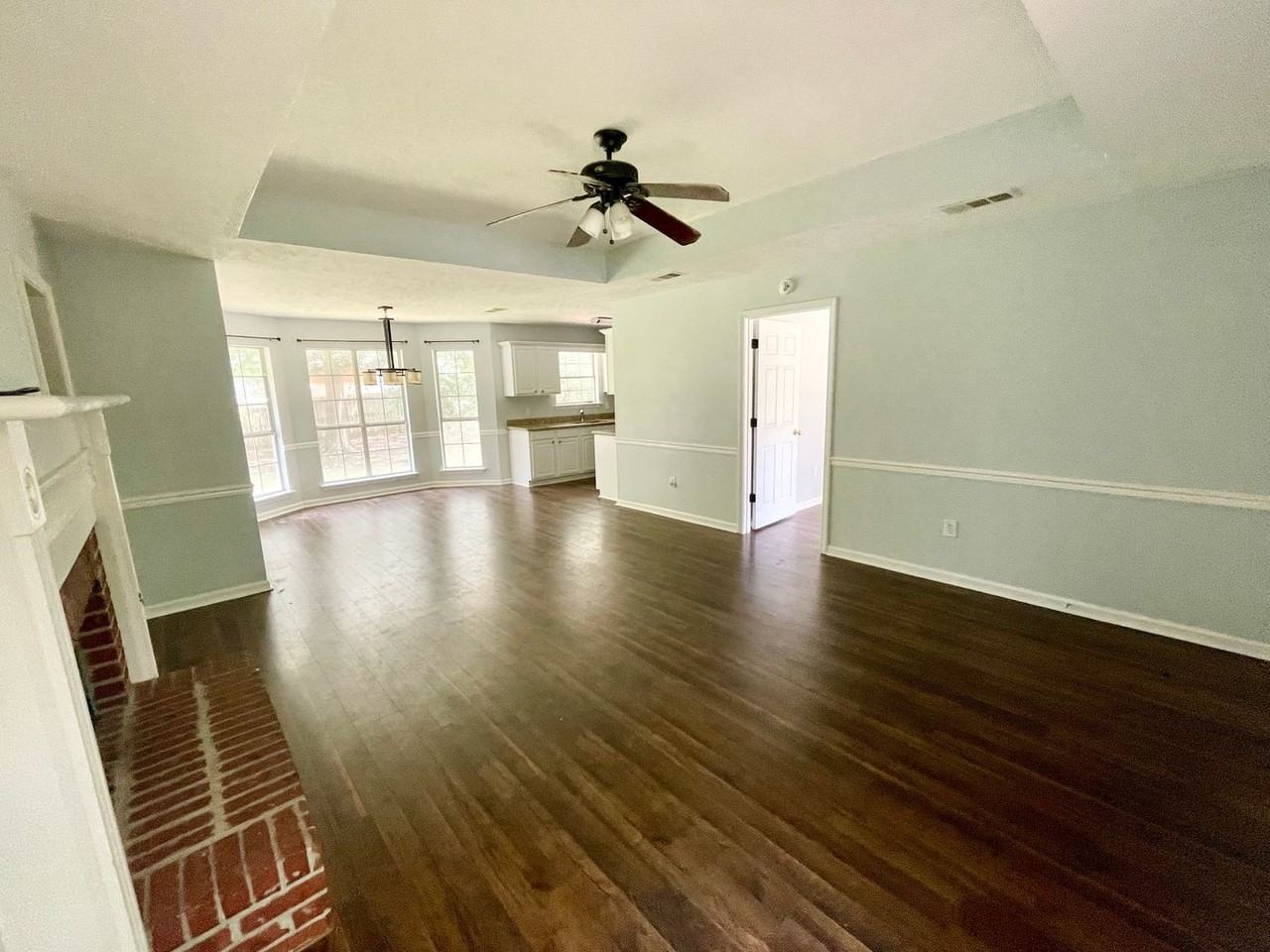 129 Bellegrove Cir - Photo 3 of 14