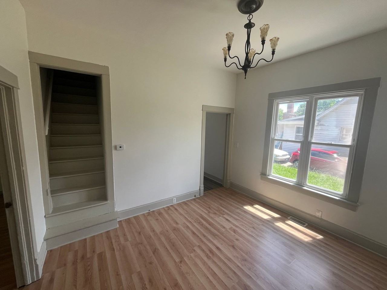 1712 N Broadway St - Photo 2 of 15