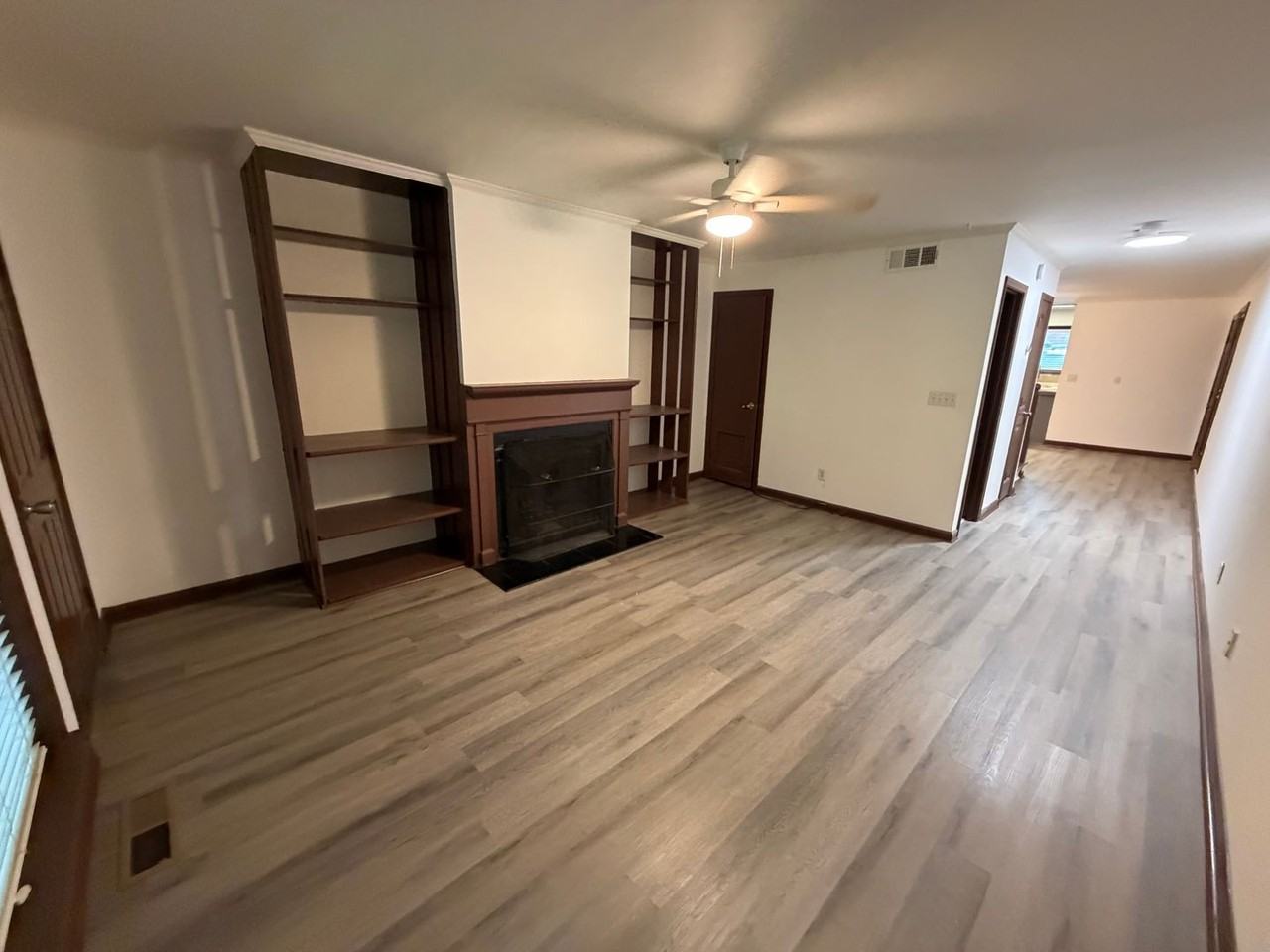 1702 Pine Tree Dr - Photo 3 of 25