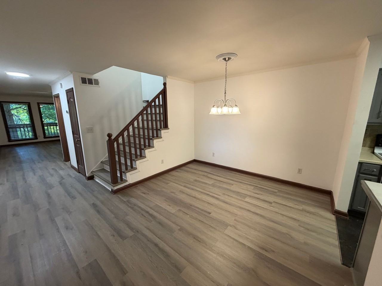 1702 Pine Tree Dr - Photo 5 of 25