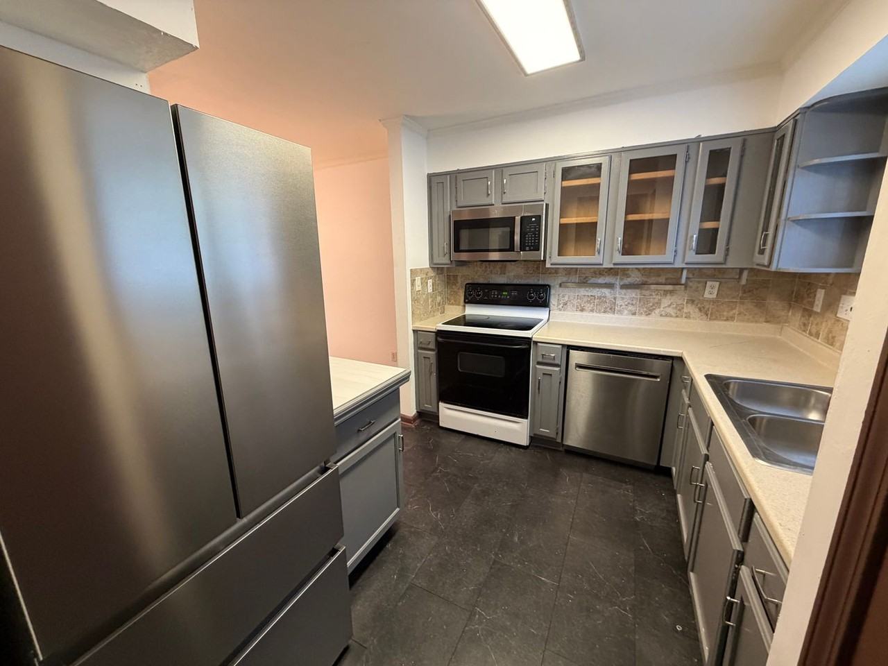 1702 Pine Tree Dr - Photo 6 of 25