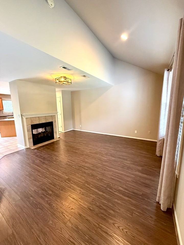 3601 Chapel Hill Rd - Photo 3 of 28