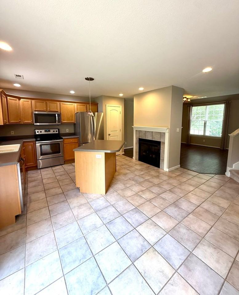 3601 Chapel Hill Rd - Photo 6 of 28