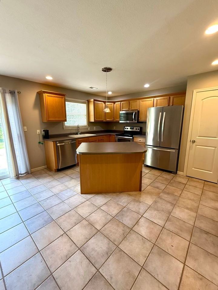 3601 Chapel Hill Rd - Photo 7 of 28
