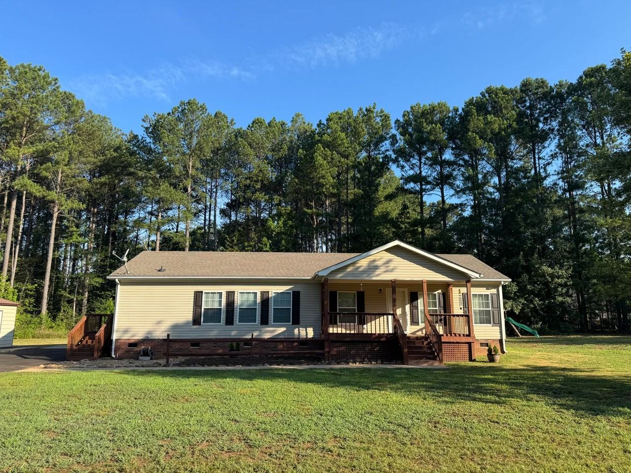 2805 Sweeping Pine Ln - Photo 2 of 34