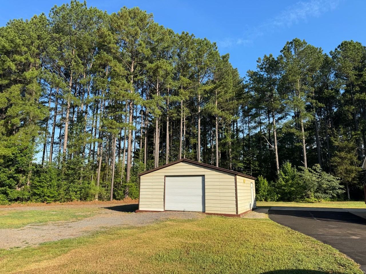 2805 Sweeping Pine Ln - Photo 6 of 34