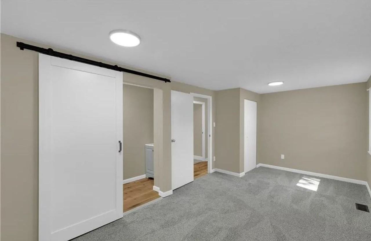 1310 Longfellow Dr - Photo 7 of 11