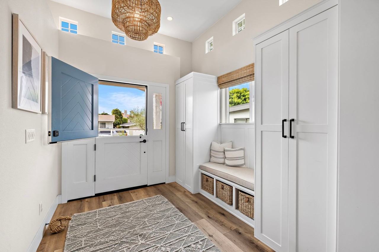 111 Avenida San Fernando - Photo 5 of 22