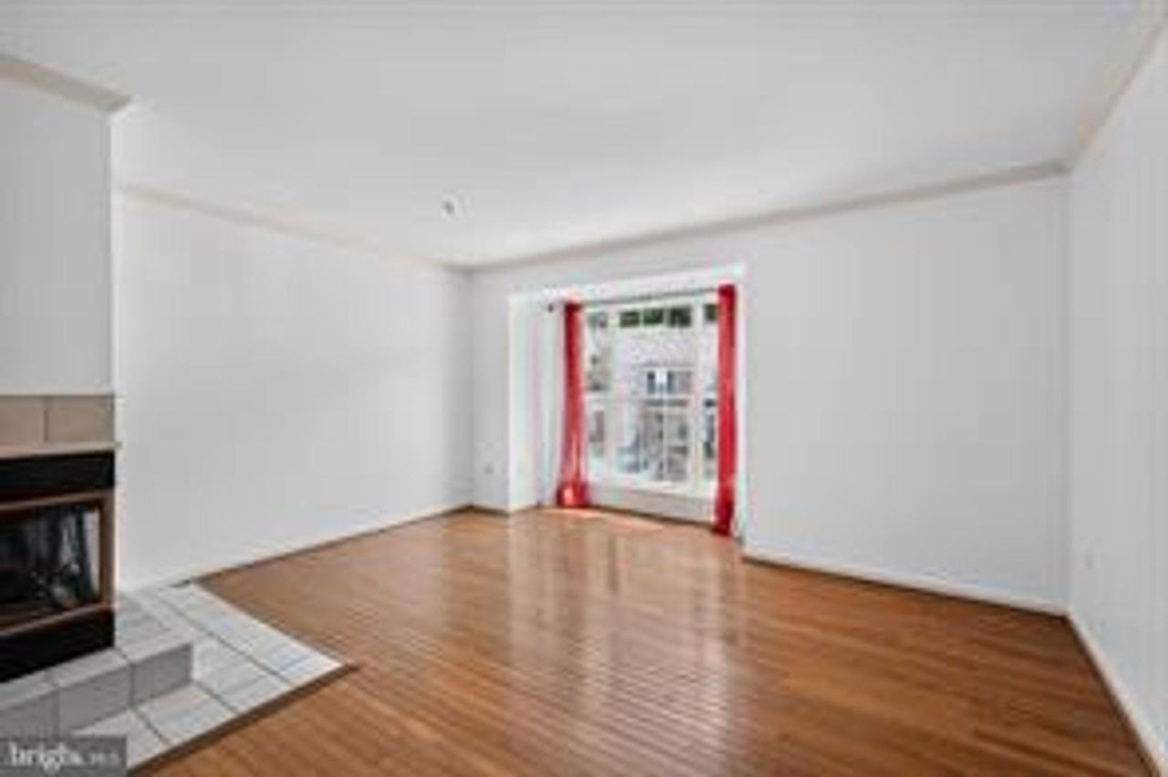 10 Augustine Ct - Photo 4 of 32