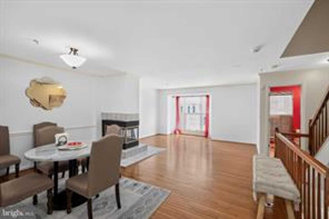 10 Augustine Ct - Photo 6 of 32
