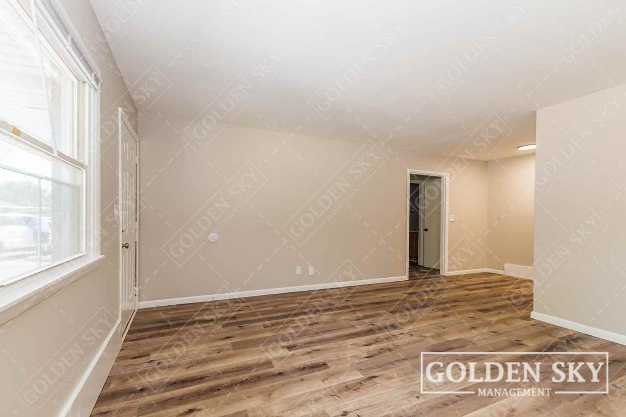 4611 South Madison StreetUnit 12 #12 - Photo 4 of 10
