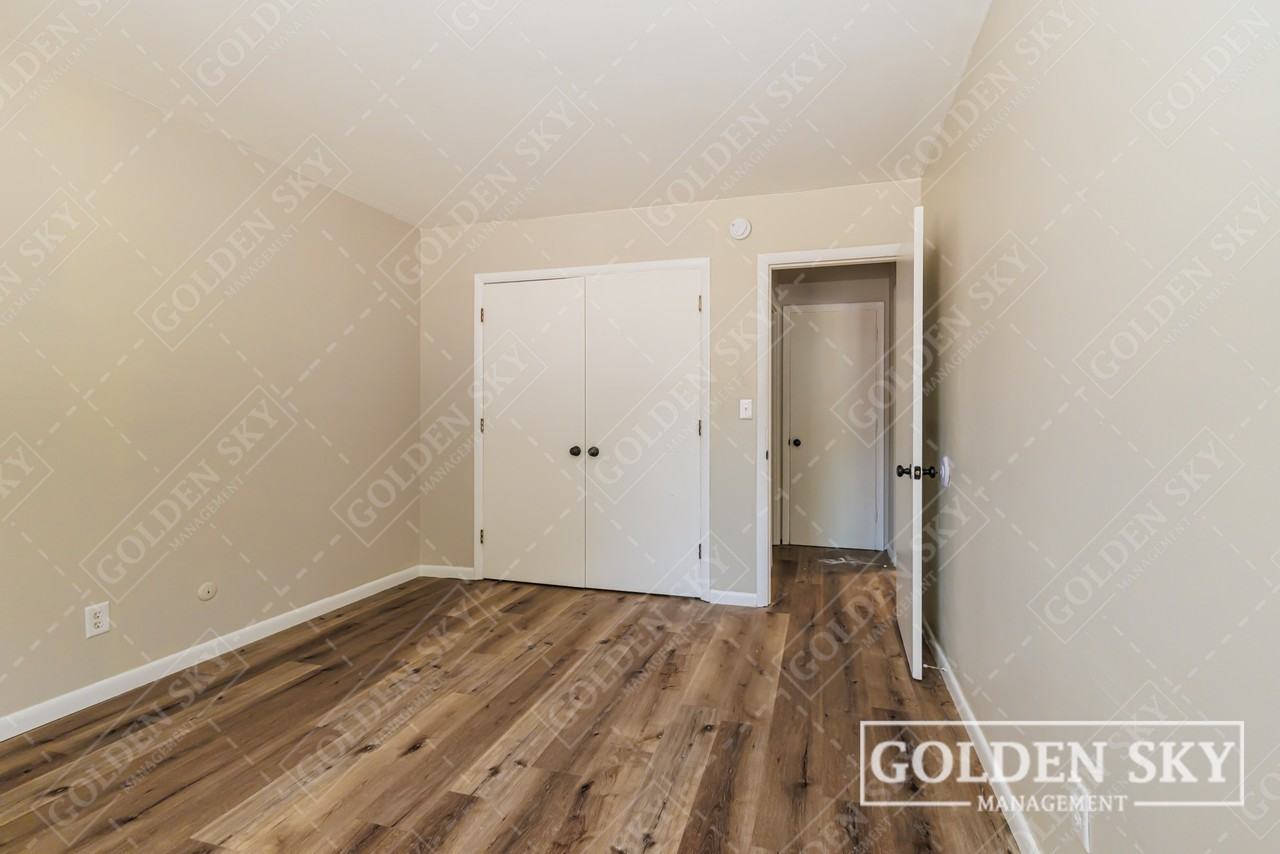 4611 South Madison StreetUnit 12 #12 - Photo 5 of 10