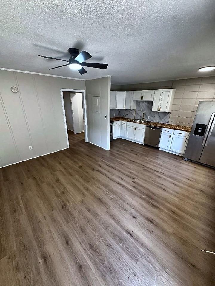 1312 N Adams St #3 - Photo 2 of 8