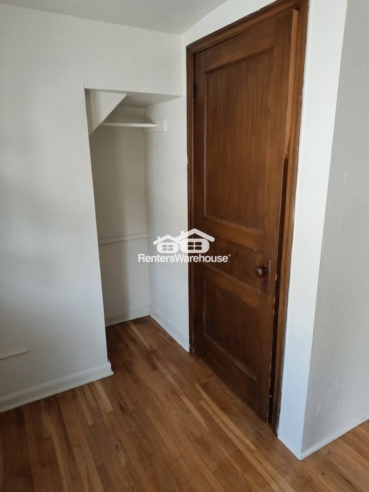 275 Maryland Ave W - Photo 7 of 16