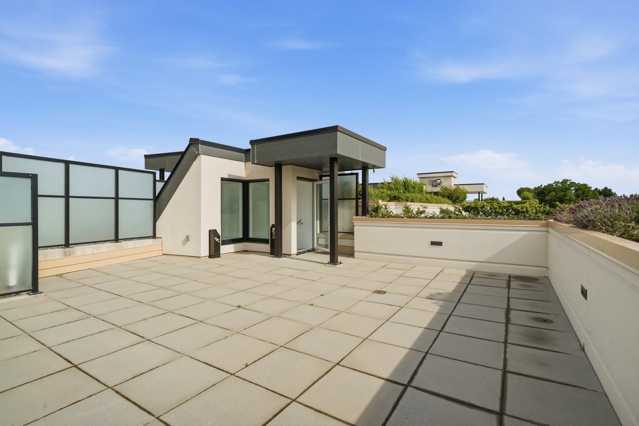 2096 West 47th Avenue - Photo 19