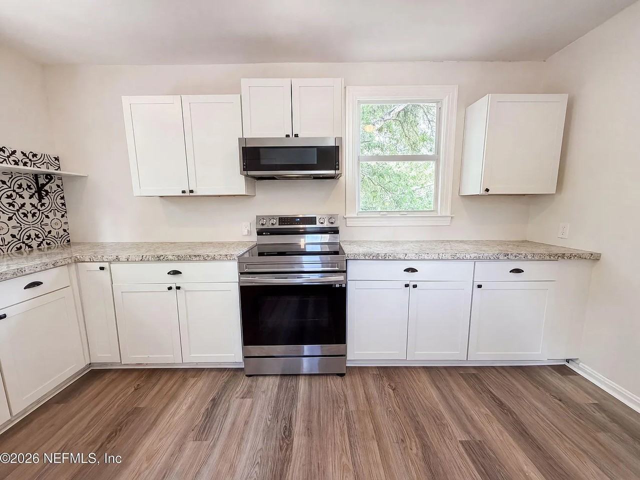 7329 Wilder Avenue - Photo 6 of 12