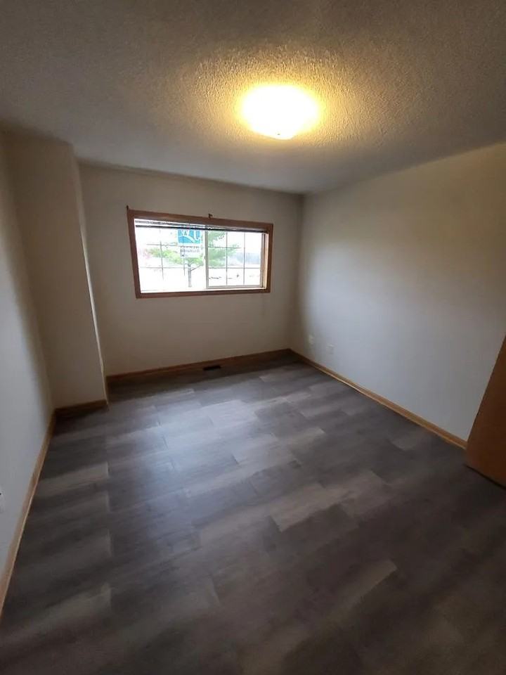 1325 Se Delaware Ave #9 - Photo 4 of 10