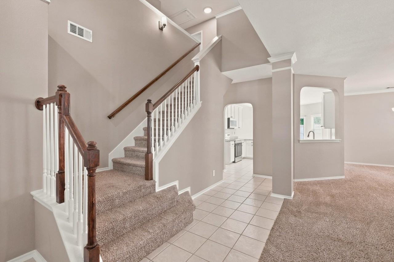 26032 Upton Crk #1 - Photo 4 of 24