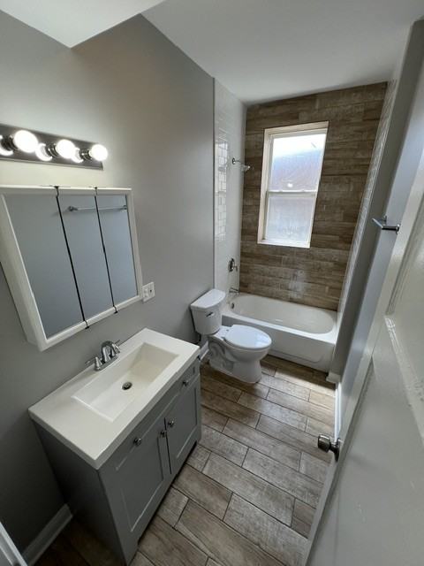 8023 S Carpenter St #8023-3 - Photo 5 of 10