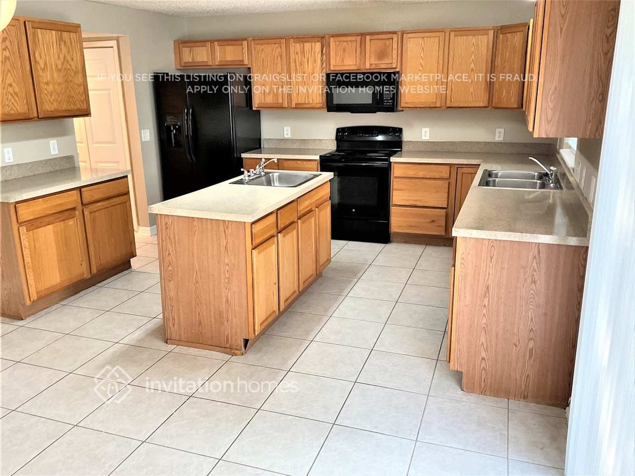 1754 Mcfarlane Ave - Photo 6 of 18