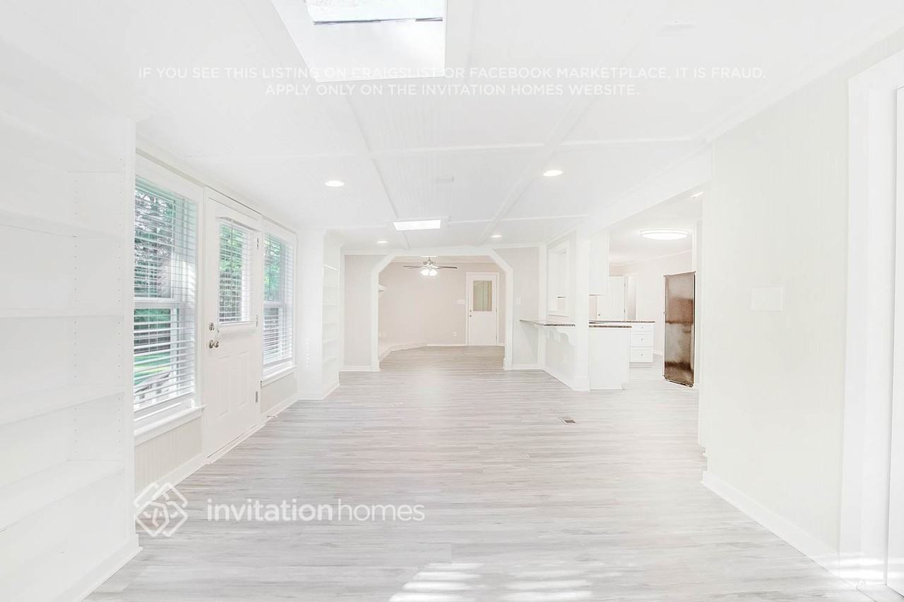 4334 Compton Cir - Photo 4 of 24