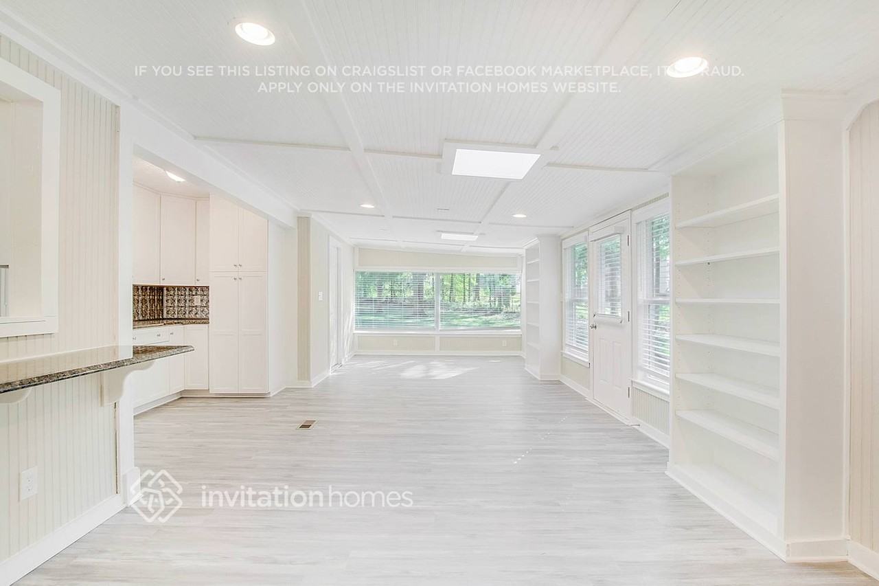 4334 Compton Cir - Photo 6 of 24