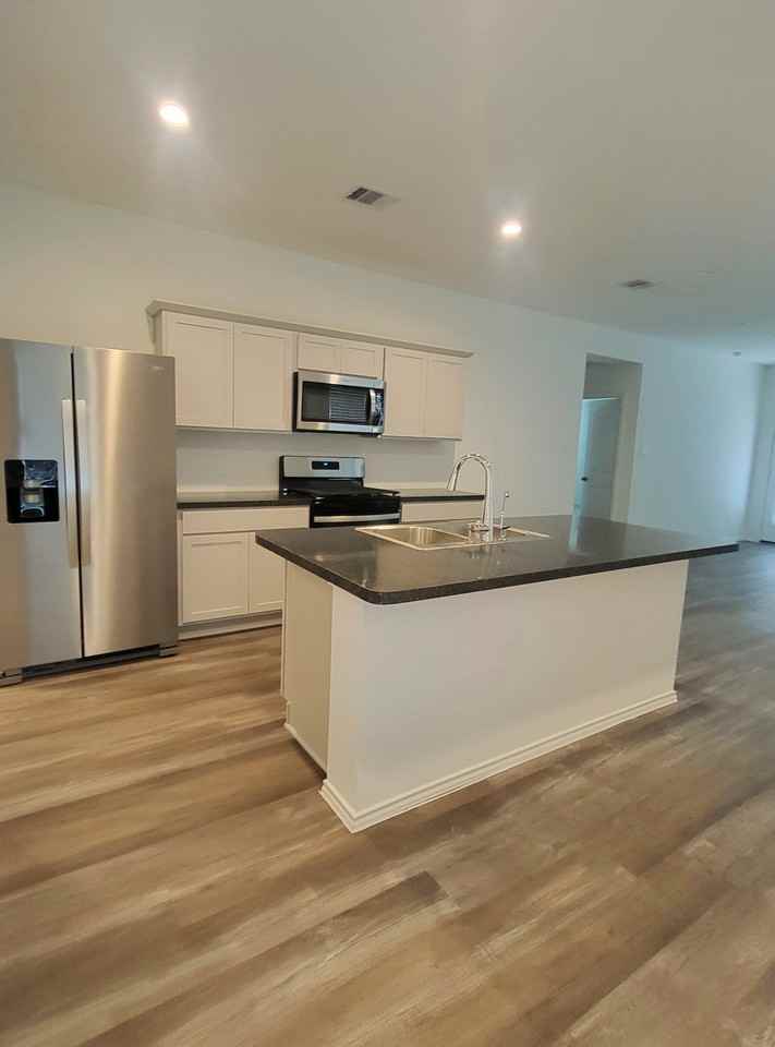 23835 Sunland Park Ct #1 - Photo 2 of 5