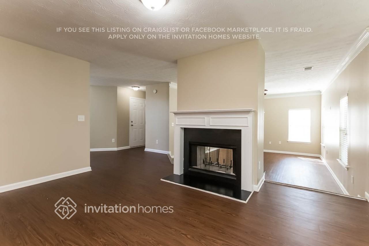 2429 Napa Valley Dr - Photo 4 of 20