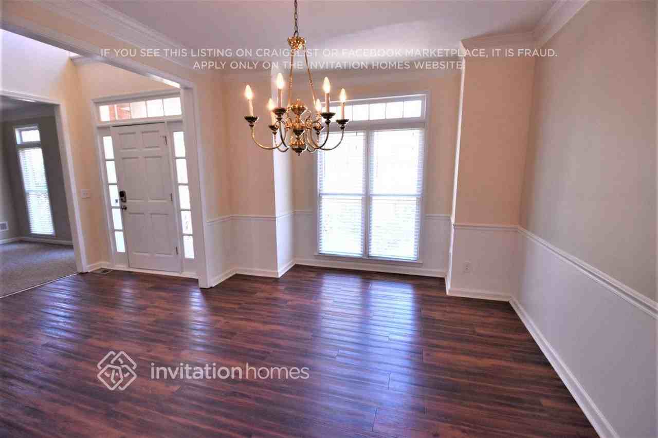 253 Sedgewick Trl - Photo 2 of 24