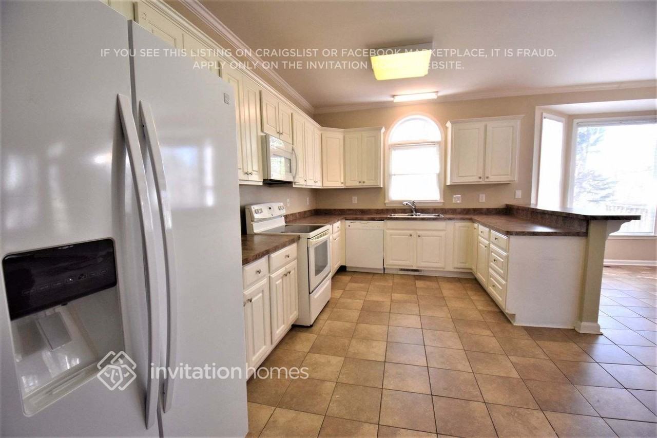253 Sedgewick Trl - Photo 6 of 24