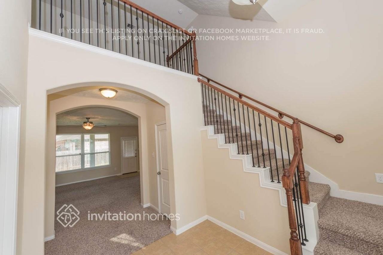 30706 Basil Trace Dr - Photo 3 of 24