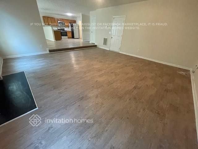 3679 Lear Ct - Photo 5 of 21