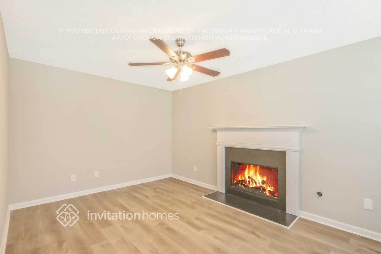 5618 Wellborn Creek Dr - Photo 4 of 26