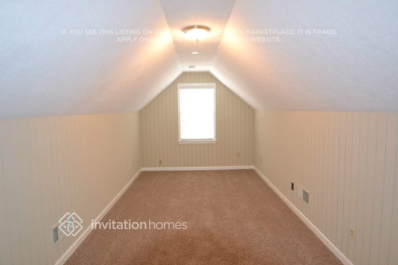305 Hilo Rd - Photo 4 of 6