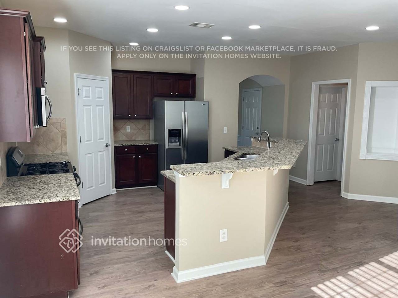160 Edgewater Trl - Photo 6 of 19