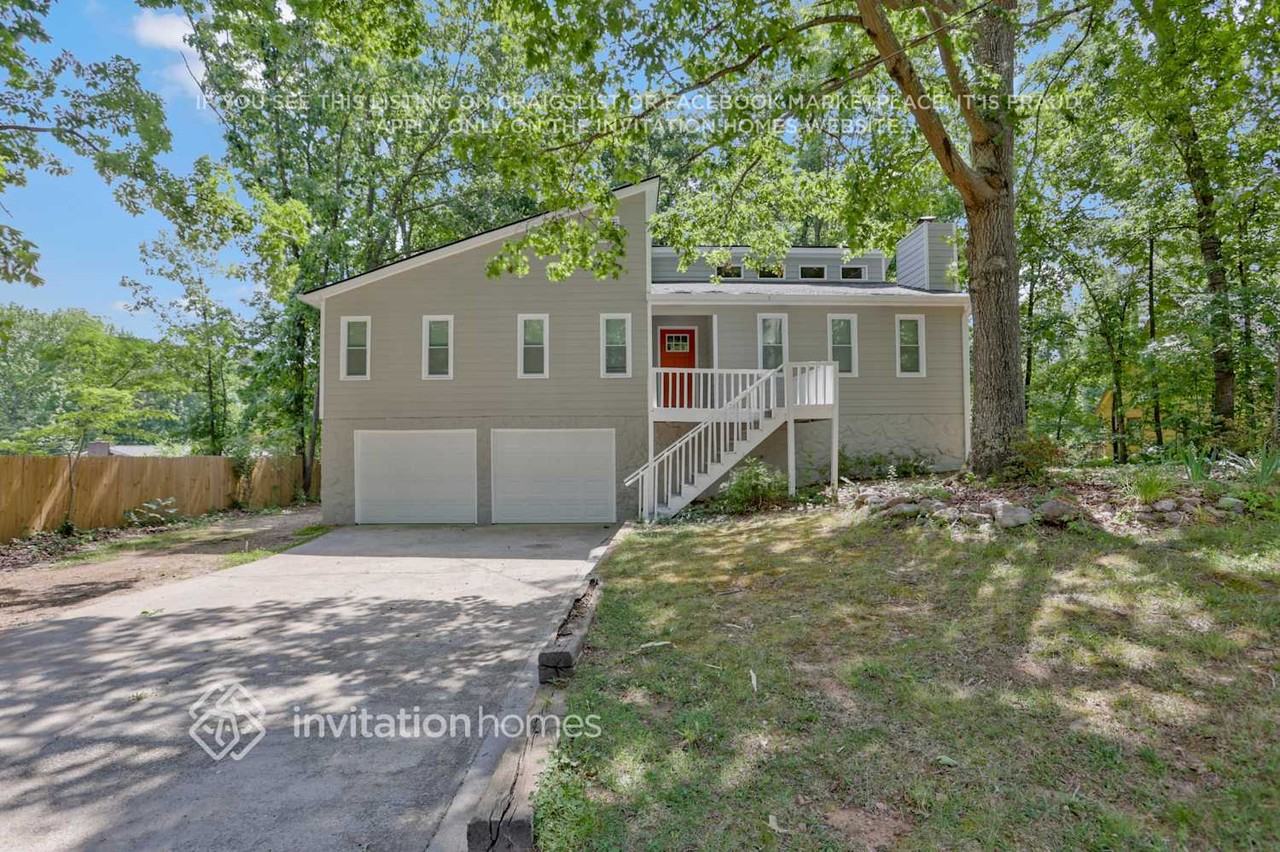 4036 Macedin Ct - Photo 2 of 23