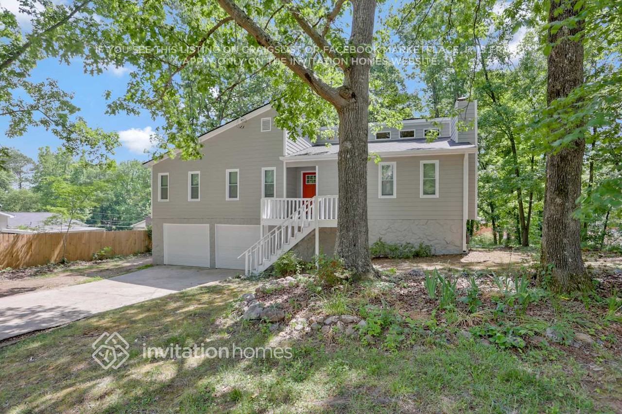 4036 Macedin Ct - Photo 3 of 23