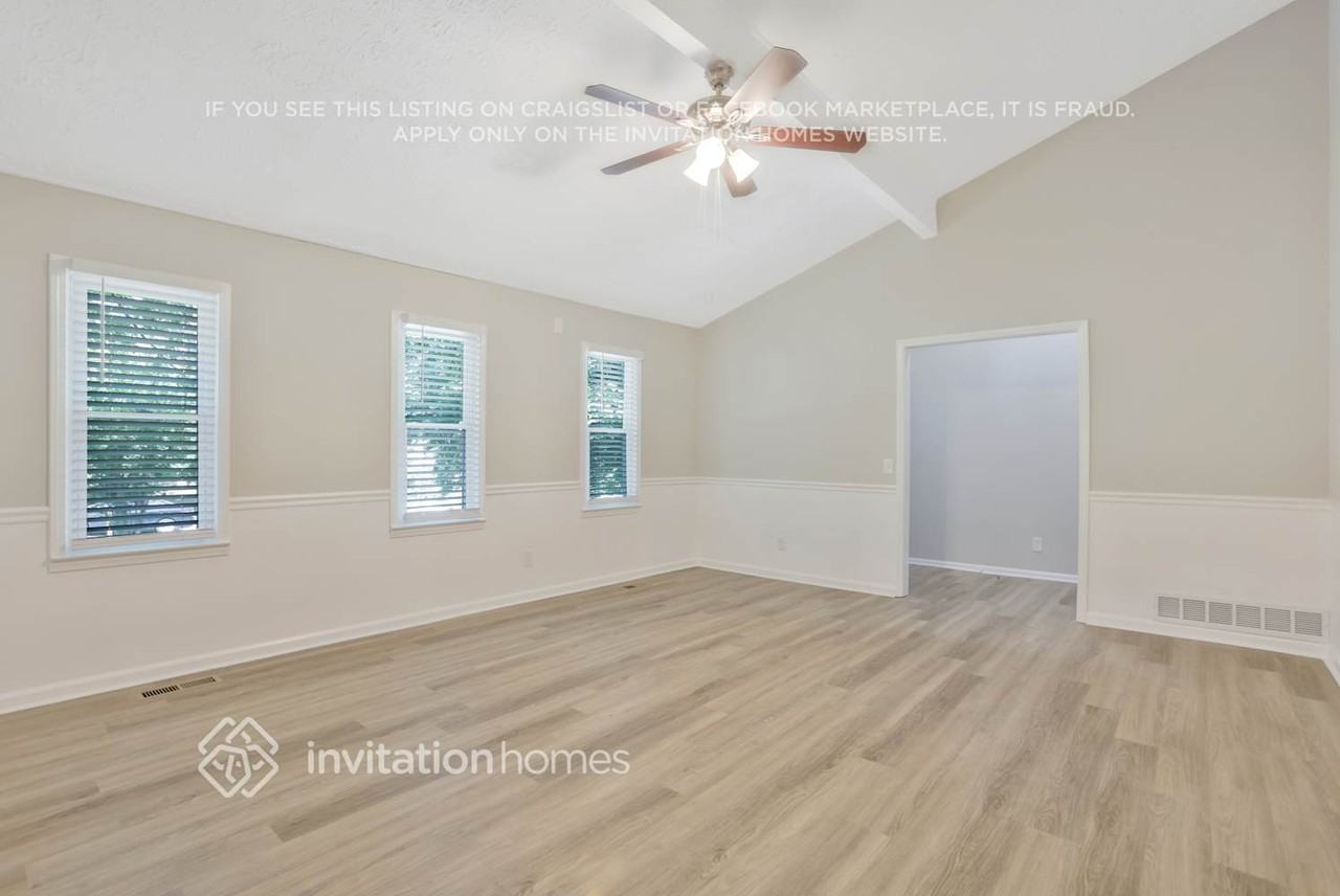 4036 Macedin Ct - Photo 5 of 23