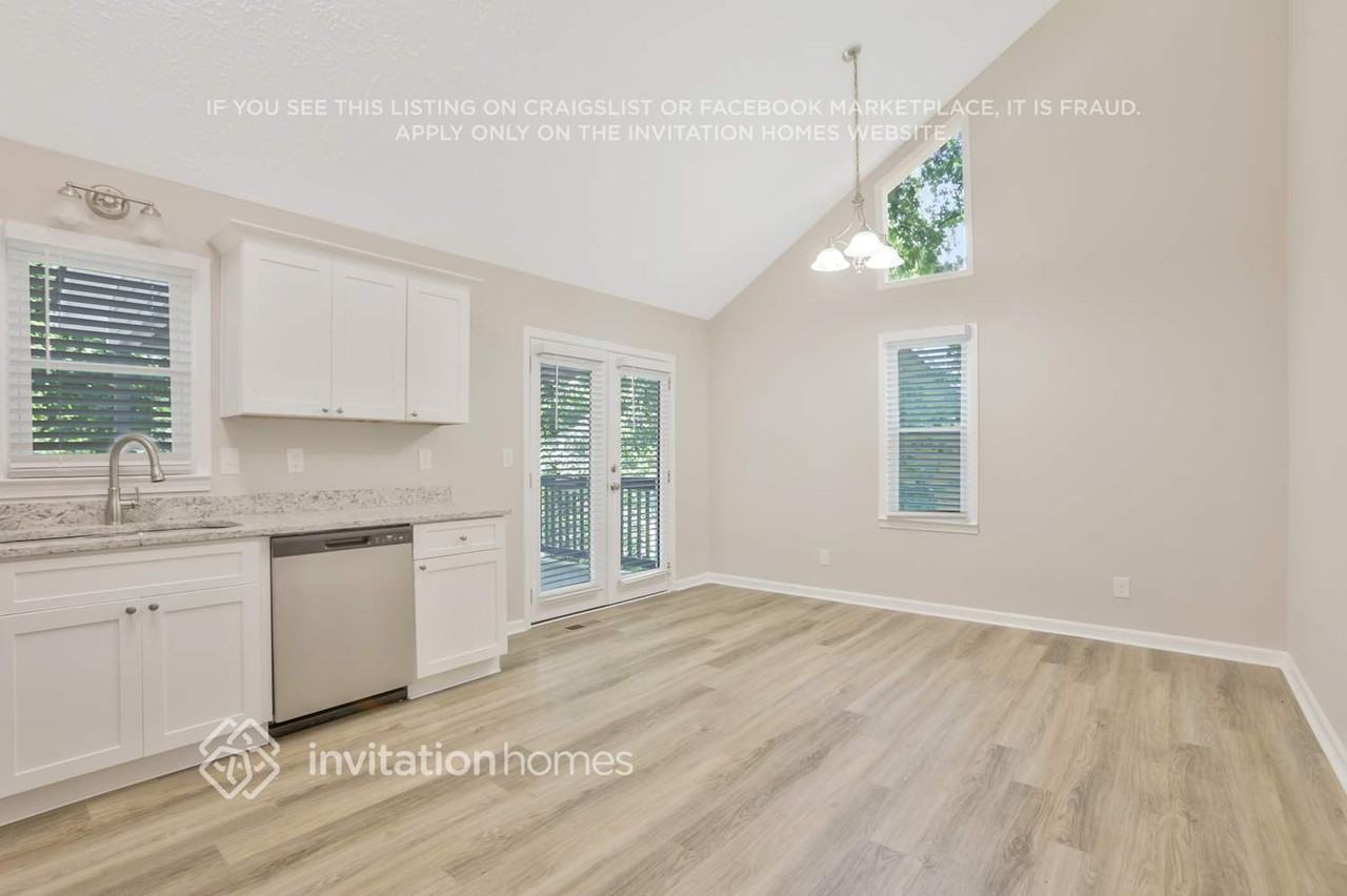 4036 Macedin Ct - Photo 6 of 23