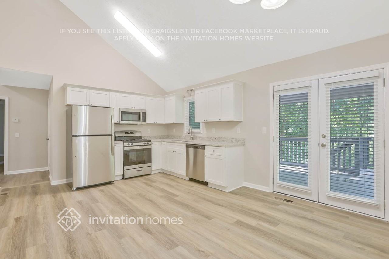 4036 Macedin Ct - Photo 7 of 23