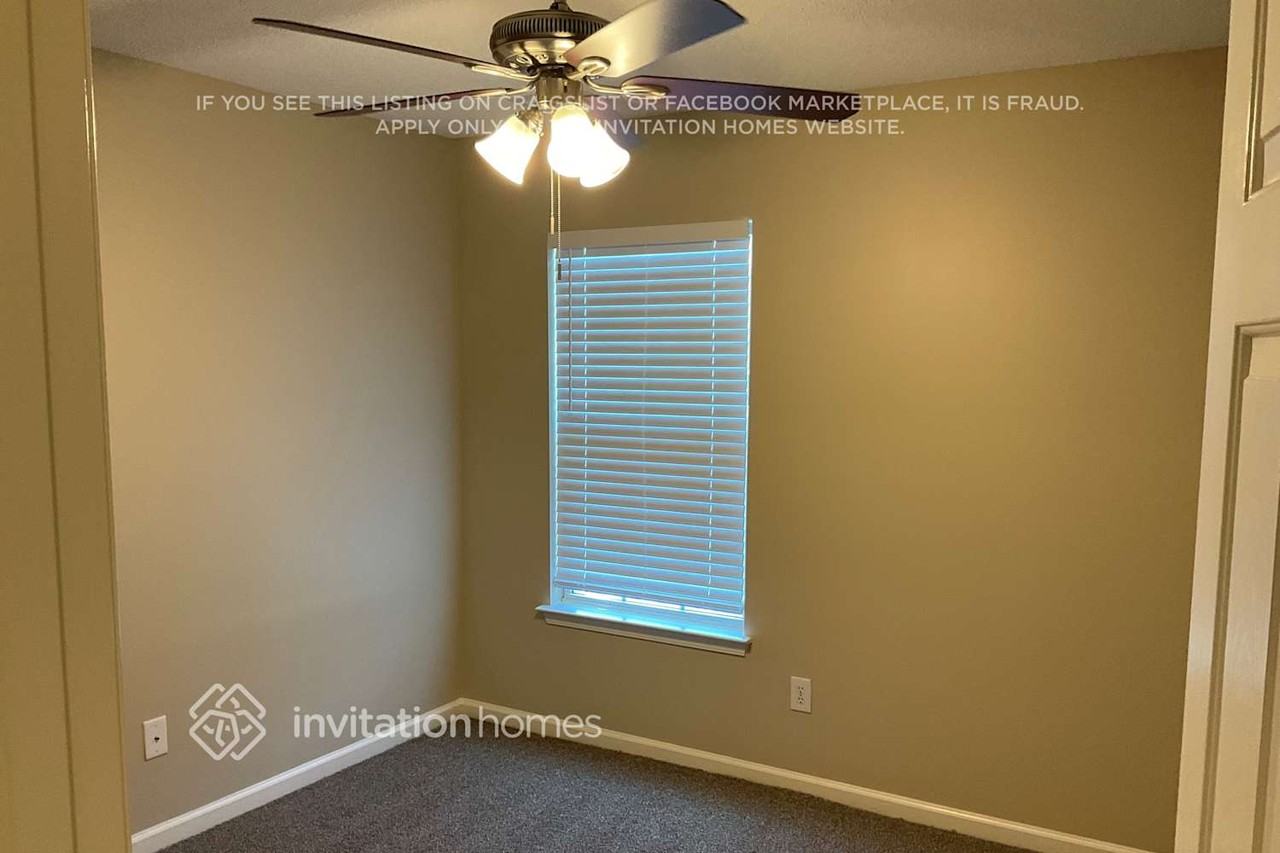 407 Windstone Trl - Photo 4 of 12