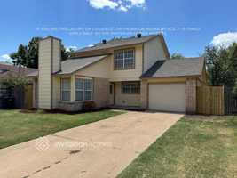 featured image of 7509 Creekfall Dr