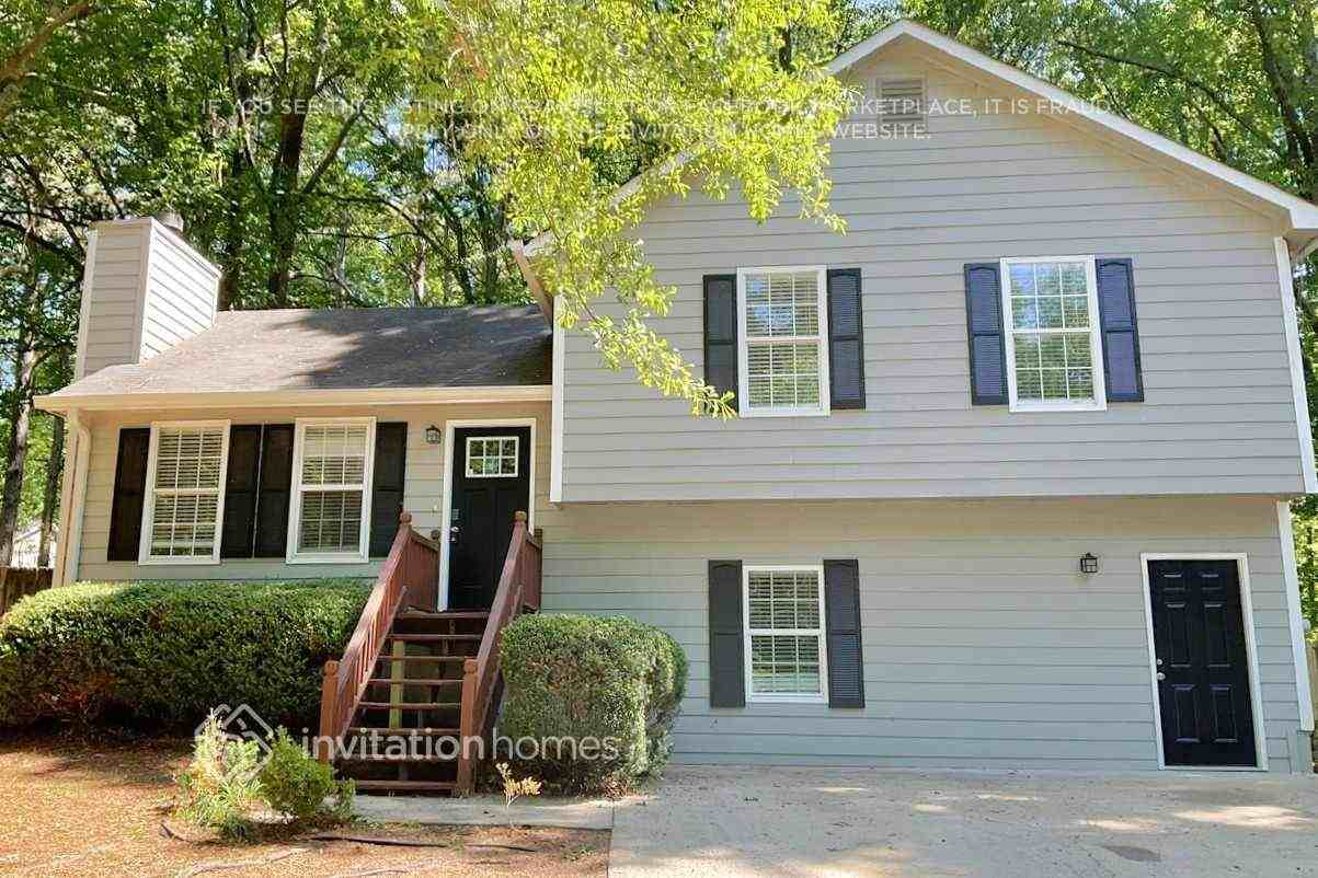 131 Halehaven Dr - Photo 2 of 25