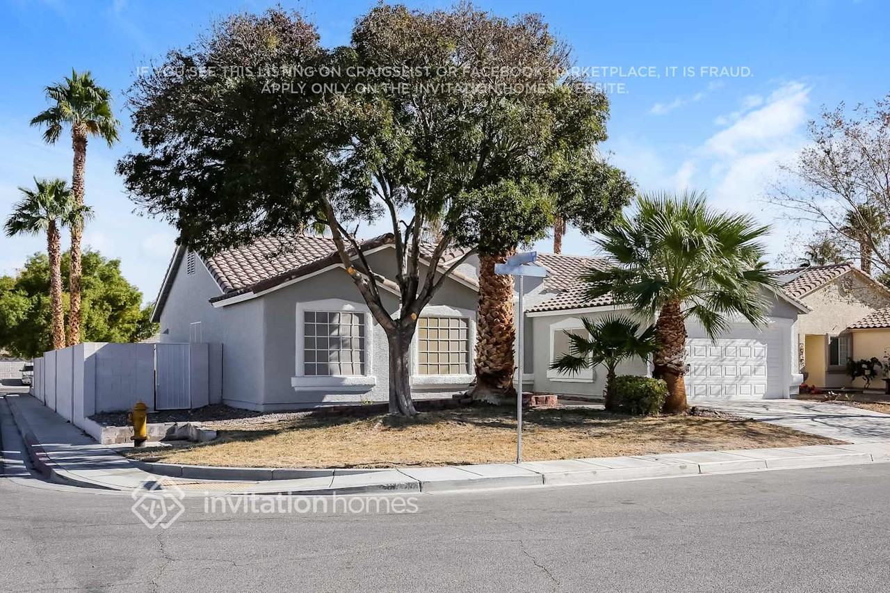 5332 Acacia Grove St - Photo 2 of 16