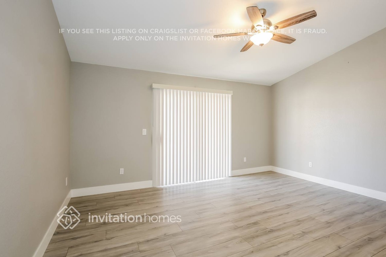 5332 Acacia Grove St - Photo 7 of 16