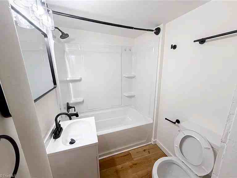 603 Cranbrook Street - Photo 6 of 10