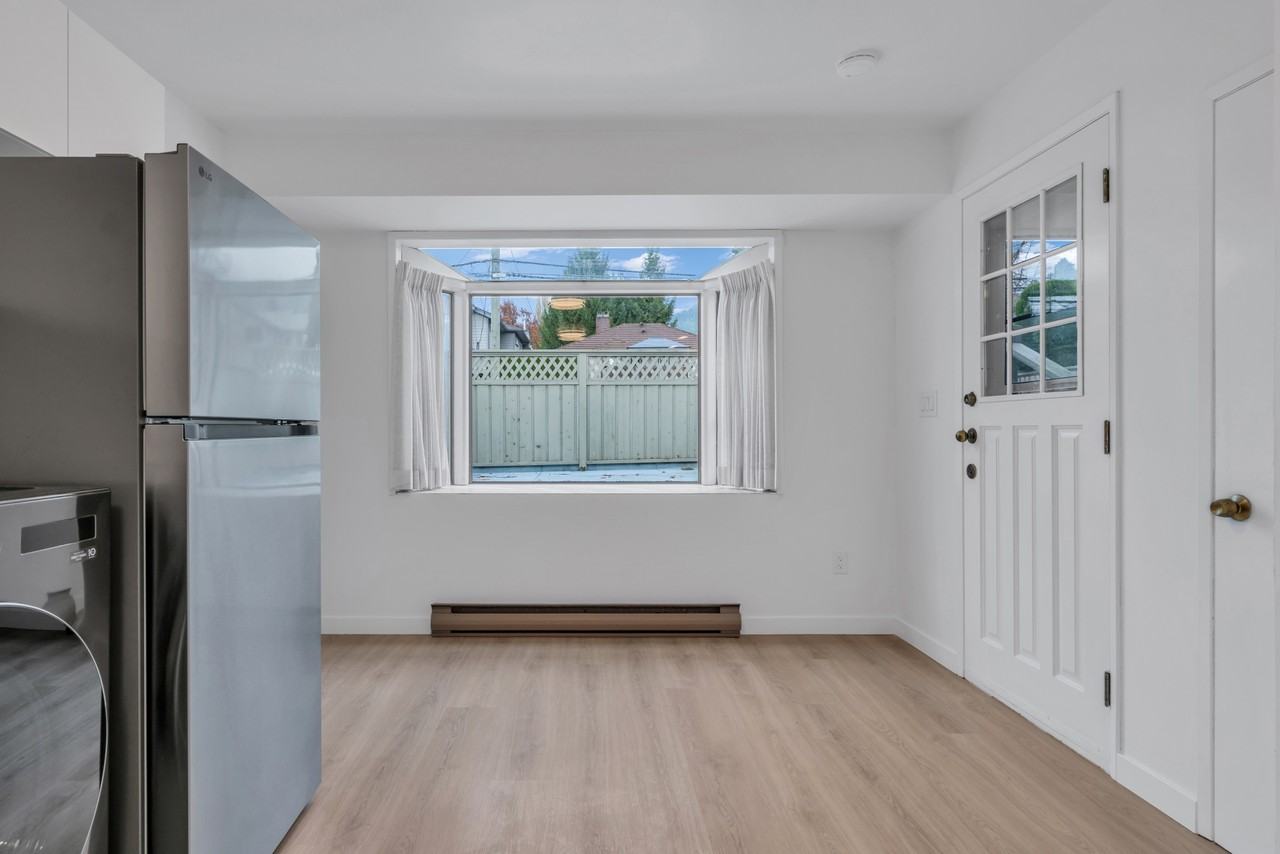 228 27th Street West - Photo 13