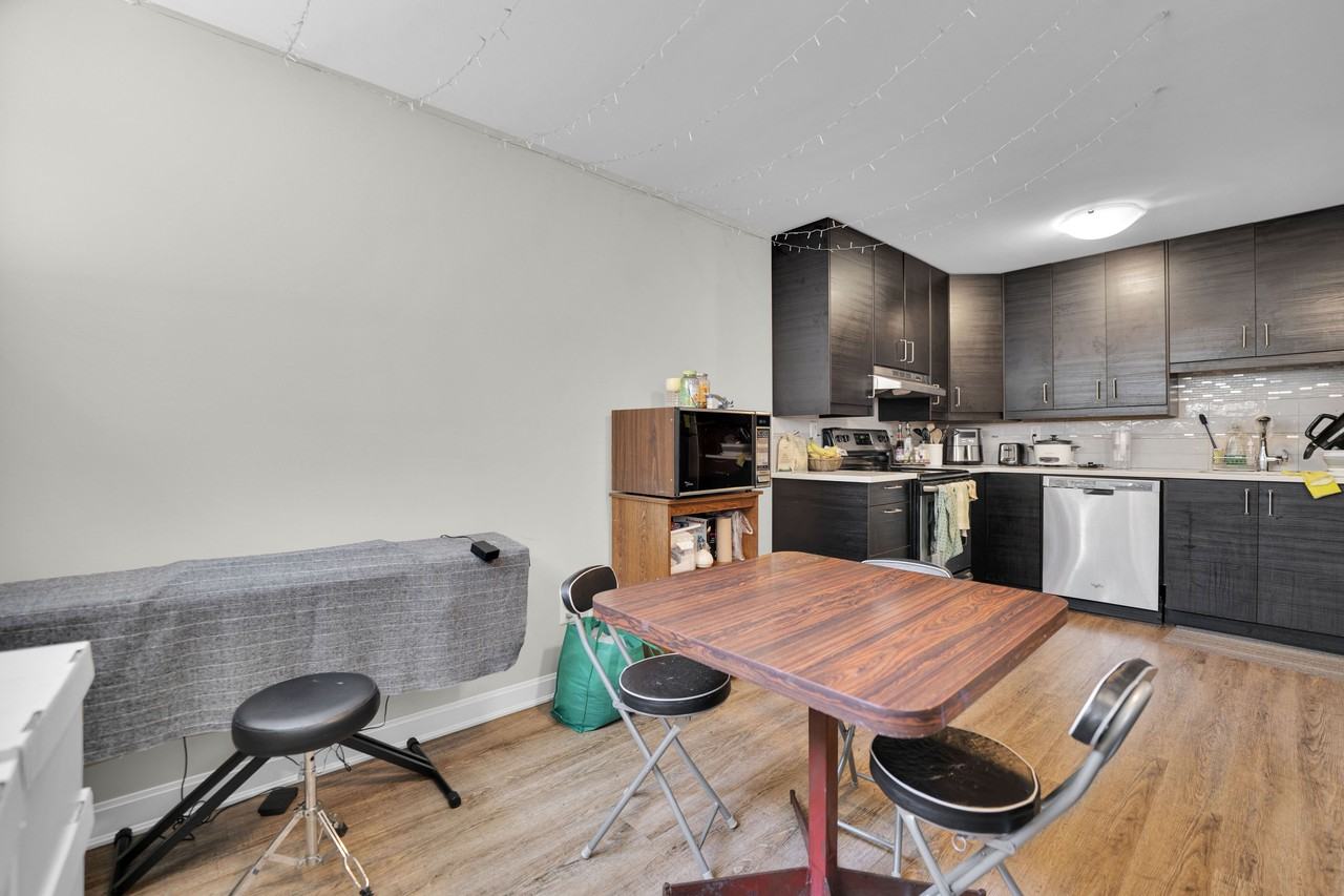 52 Ontario Street - Photo 3 of 10